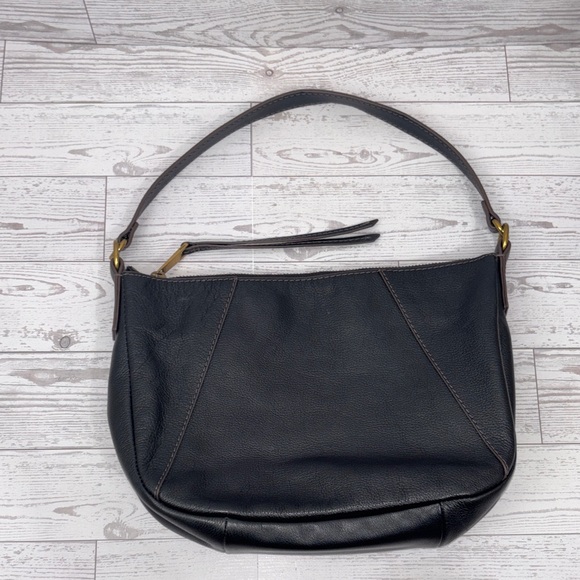 Fossil Black Leather Shoulder Bag - Picture 3 of 11